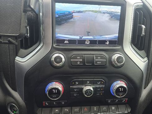 Used 2022 GMC Sierra 1500 SLT w/ SLT Premium Plus Package AWD/4WD image 14