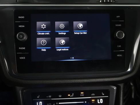 Used 2024 Volkswagen Tiguan SE w/ Panoramic Sunroof Package AWD/4WD image 46