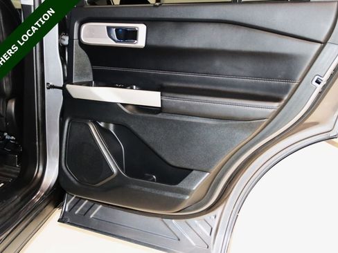 Used 2021 Ford Explorer Limited w/ Equipment Group 301A AWD/4WD image 65