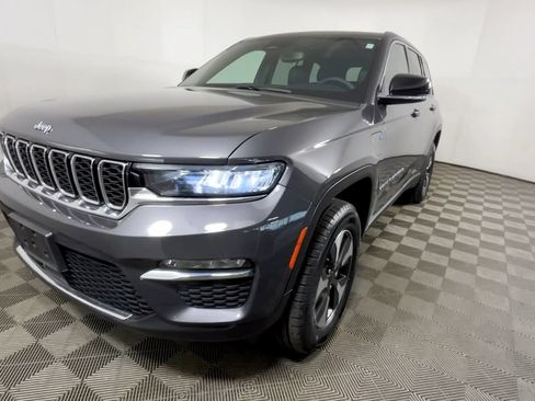 Used 2024 Jeep Grand Cherokee Limited 4xe w/ Trailer Tow Package AWD/4WD image 13