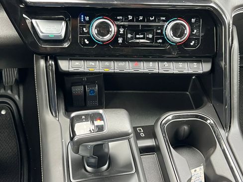 Used 2022 GMC Sierra 1500 AT4X image 34