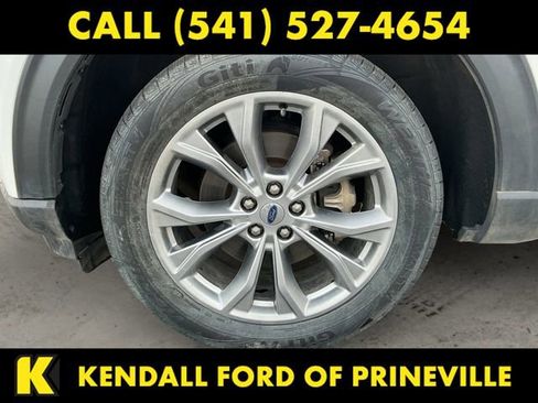 Certified 2022 Ford Explorer XLT w/ Equipment Group 202A image 10