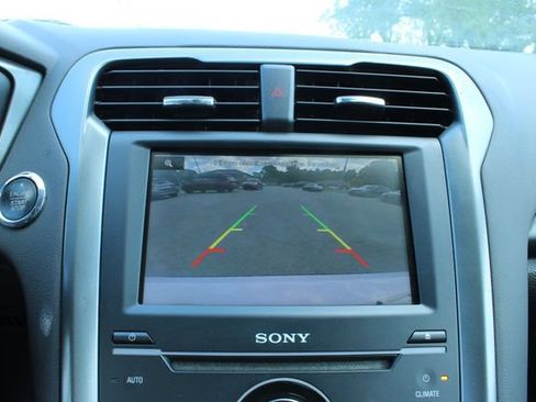Used 2014 Ford Fusion Titanium FWD image 22