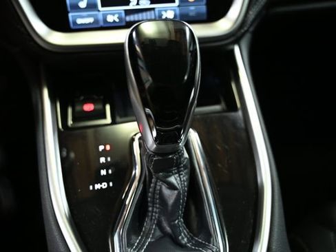 Certified 2024 Subaru Outback Limited image 32