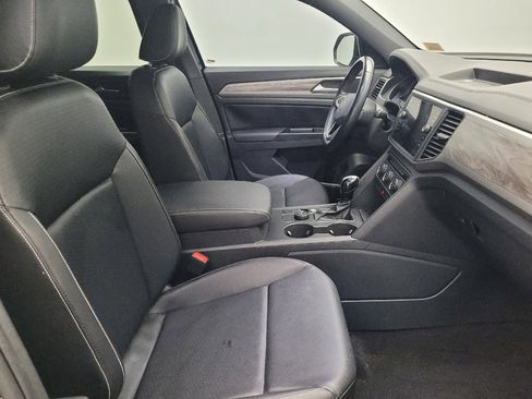 Used 2020 Volkswagen Atlas Cross Sport SE image 21