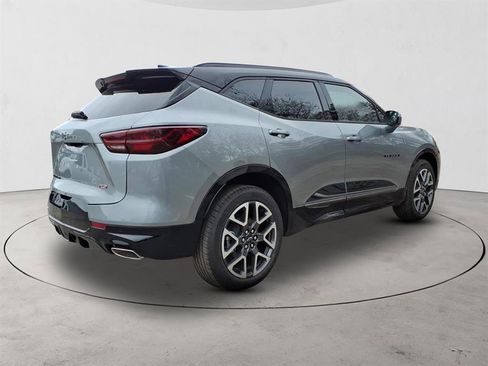 New 2025 Chevrolet Blazer RS w/ Driver Confidence II Package image 5