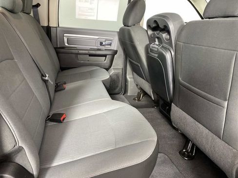 Used 2022 RAM 1500 Classic SLT AWD/4WD image 11