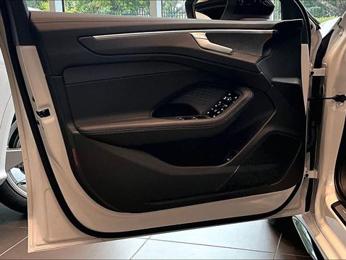 Used 2026 Audi A6 Premium Plus image 21