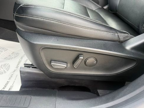 Used 2020 Ford Escape Titanium AWD/4WD image 13