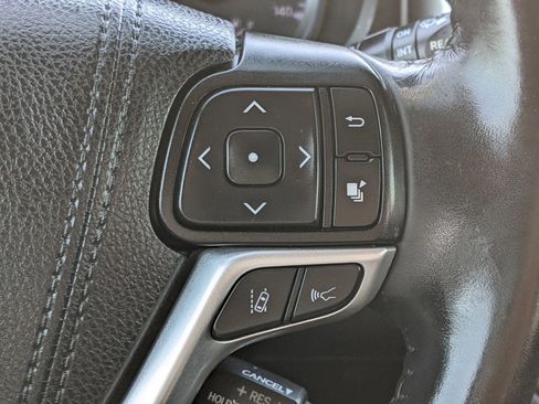 Used 2019 Toyota Highlander Limited image 24