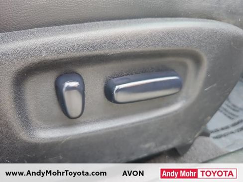 Used 2012 Toyota Highlander Limited w/ Tow Pkg AWD/4WD image 41