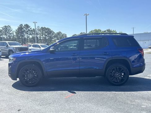 Used 2023 GMC Acadia SLT w/ Elevation Edition FWD image 7