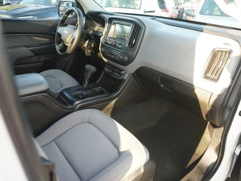 Used 2017 Chevrolet Colorado W/T w/ WT Convenience Package RWD image 17