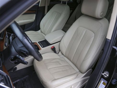 Used 2022 Audi Q5 2.0T Premium image 5