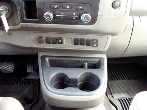 Used 2018 Nissan NV 2500 S image 15