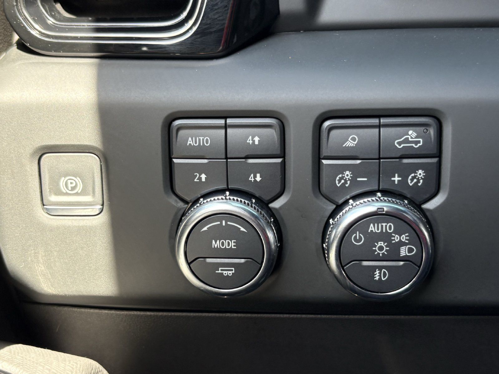Used 2024 GMC Sierra 1500 AT4X w/ AT4X AEV Edition AWD/4WD image 38