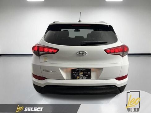 Used 2017 Hyundai Tucson SE w/ SE Popular Package 02 FWD image 6