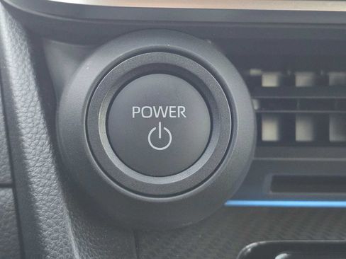 Certified 2026 Toyota Prius XLE FWD image 30