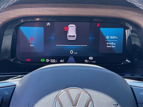 Certified 2025 Volkswagen Atlas SE FWD image 11