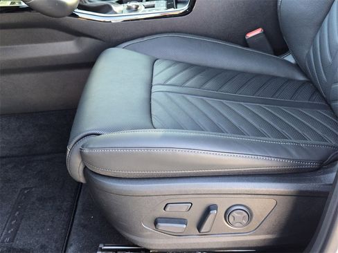 Used 2025 Kia Sorento SX Prestige image 25