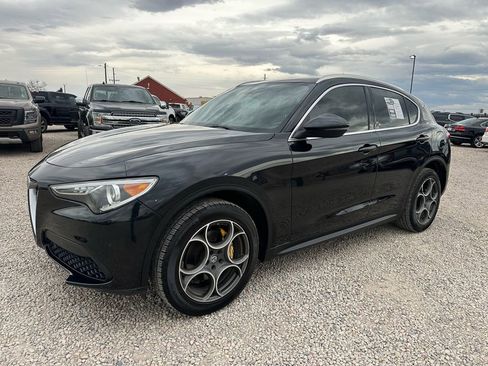 Used 2018 Alfa Romeo Stelvio Ti image 5