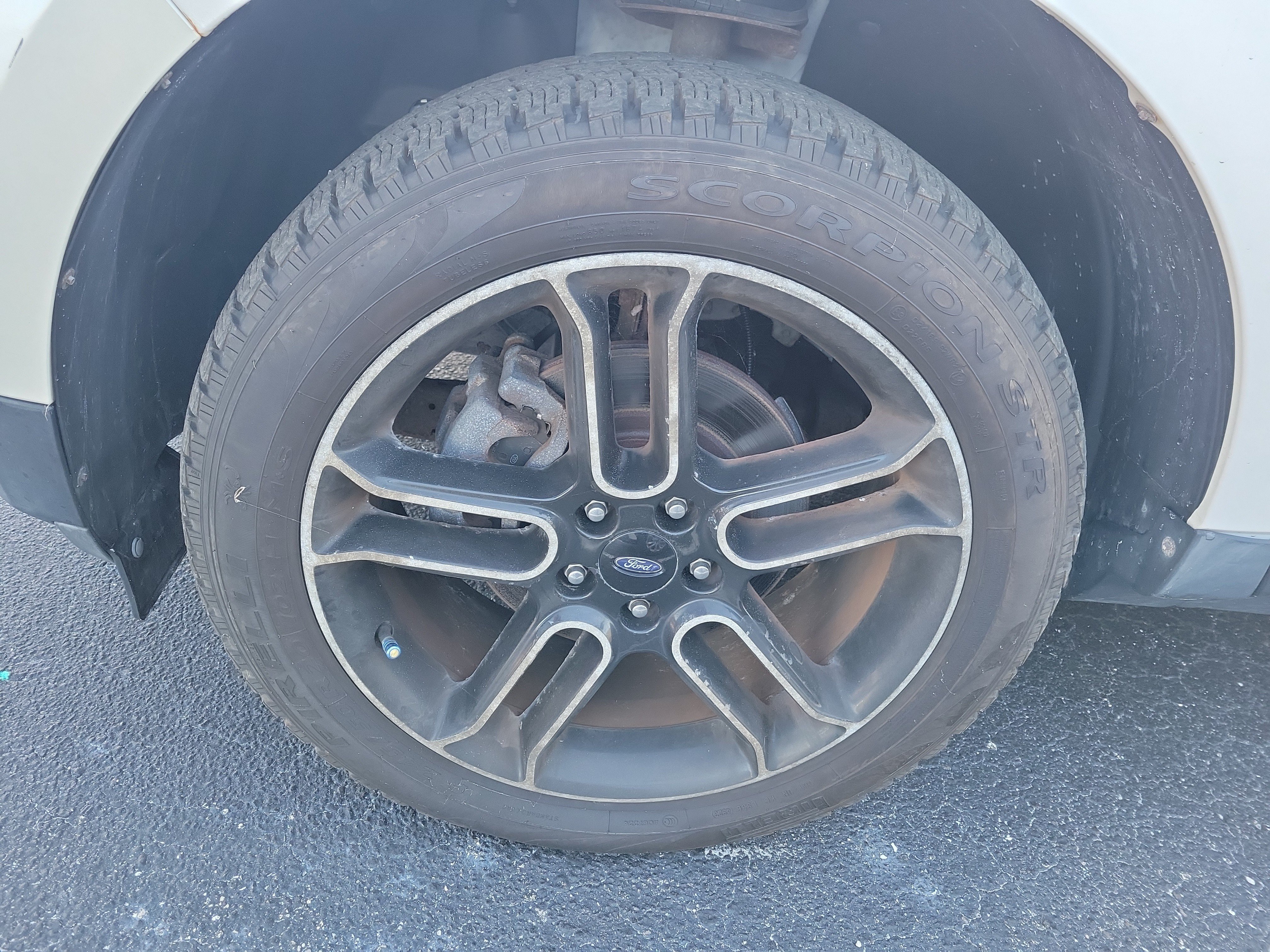 Used 2013 Ford Edge SEL FWD image 5