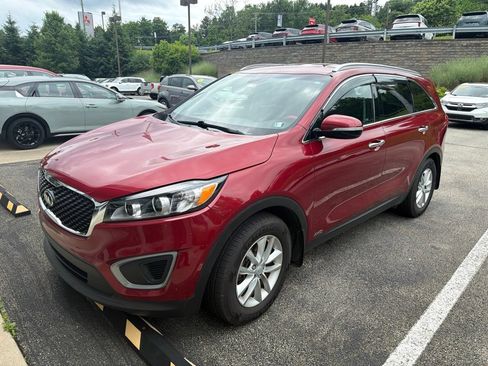 Used 2016 Kia Sorento AWD w/ LX Convenience Package image 3