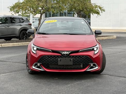 Used 2025 Toyota Corolla XSE FWD image 2