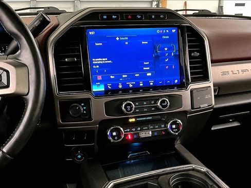 Used 2022 Ford F450 Platinum w/ FX4 Off-Road Package image 6