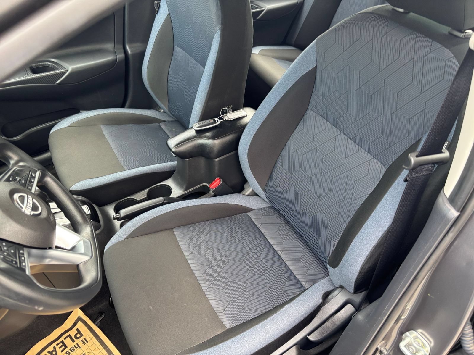 Used 2025 Nissan Versa SV FWD image 35