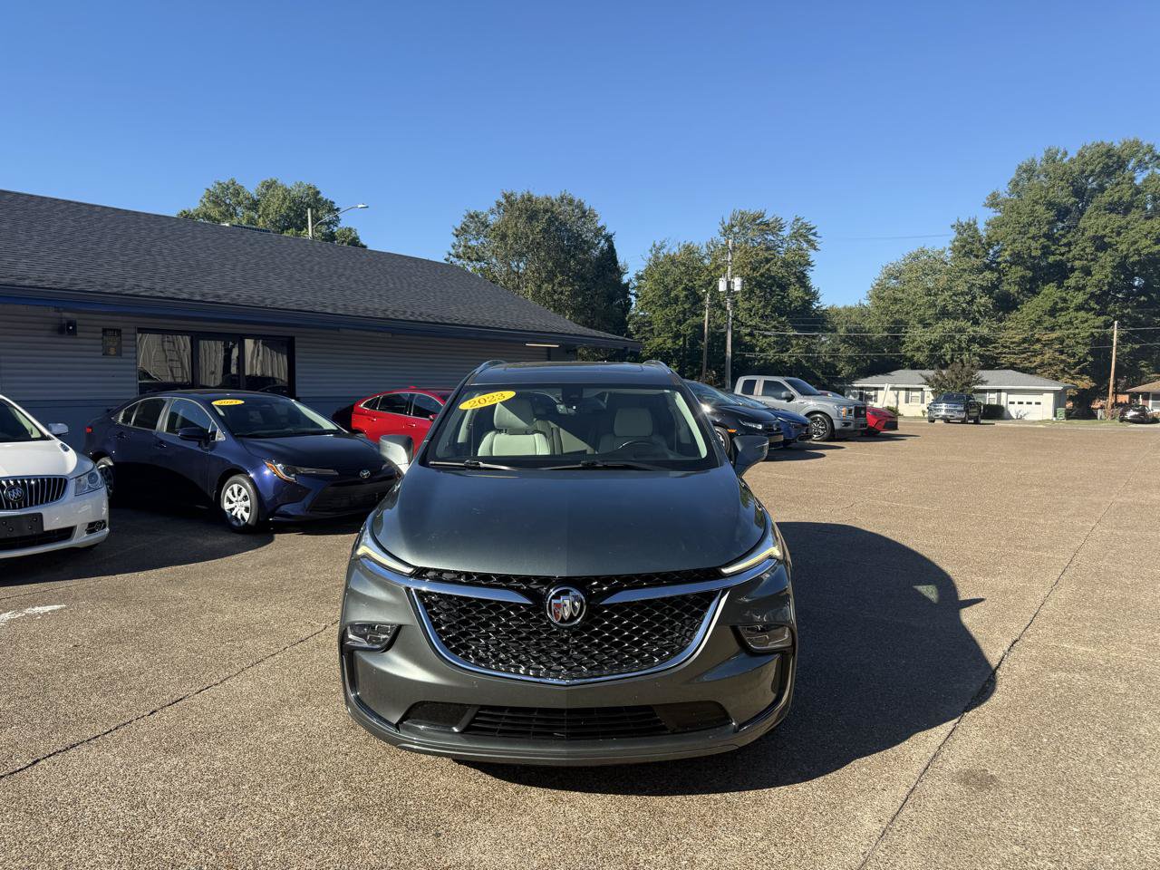 Used 2023 Buick Enclave Avenir w/ Avenir Technology Package FWD image 2