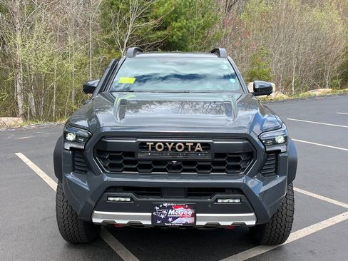 Used 2025 Toyota Tacoma 4x4 Double Cab Hybrid w/ Tow Tech Package image 8