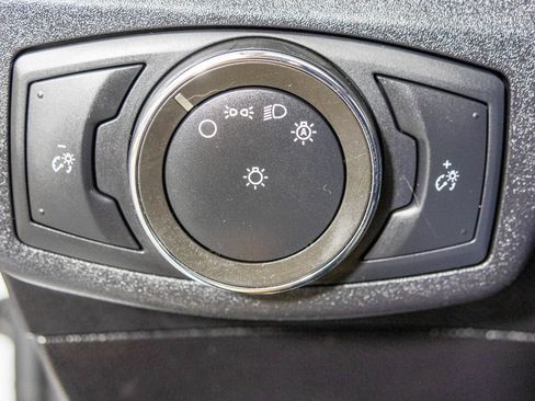 Used 2020 Ford Fusion SE FWD image 30