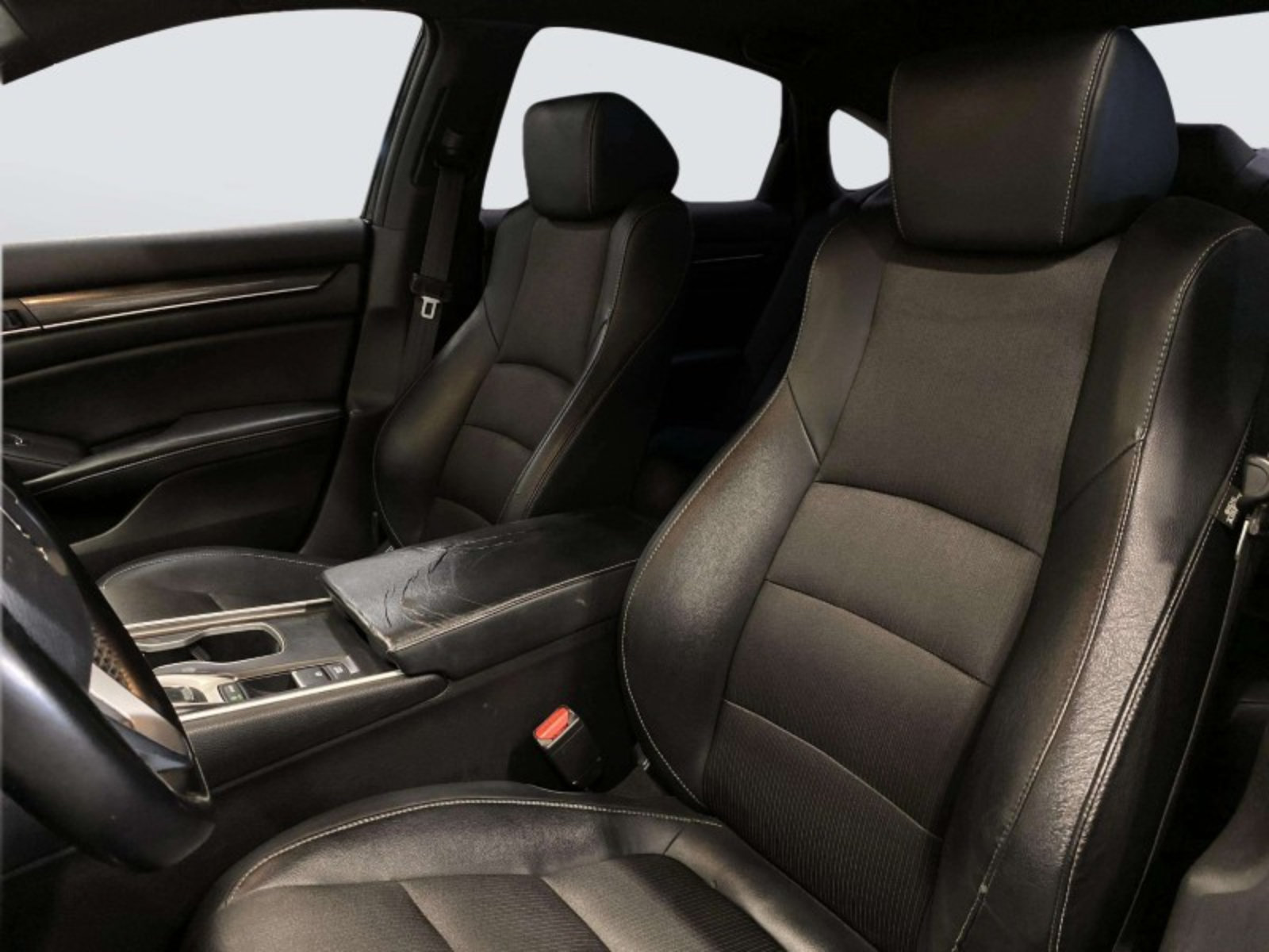 Used 2018 Honda Accord Sport image 29