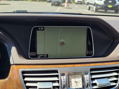 Used 2016 Mercedes-Benz E 350 Sedan image 14