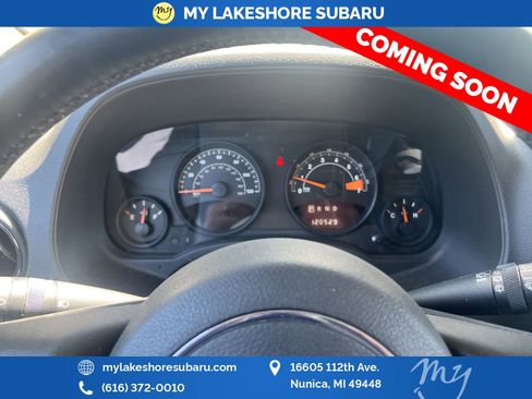 Used 2015 Jeep Patriot High Altitude AWD/4WD image 14