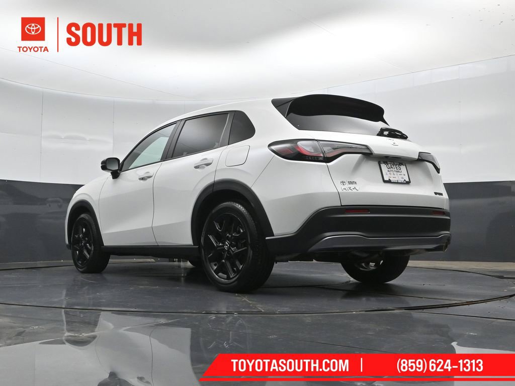 Used 2025 Honda HR-V Sport image 41