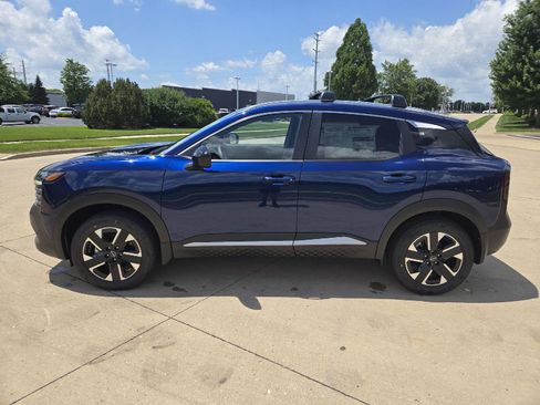 New 2026 Nissan Kicks SV w/ Cold Weather Package AWD/4WD image 5