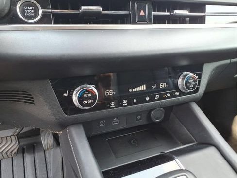 Used 2024 Mitsubishi Outlander SE AWD/4WD image 23