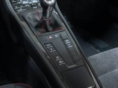 Used 2018 Porsche 911 GT3 RWD image 28