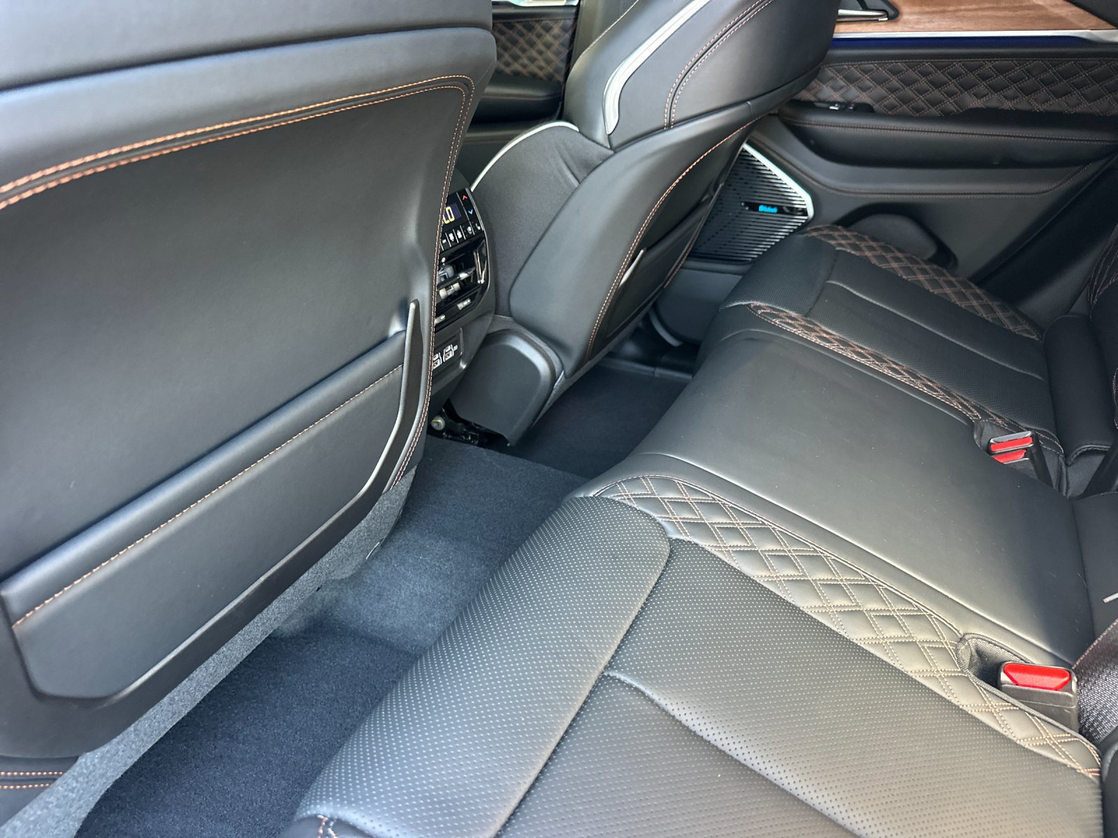 Used 2025 Jeep Grand Cherokee Summit AWD/4WD image 14