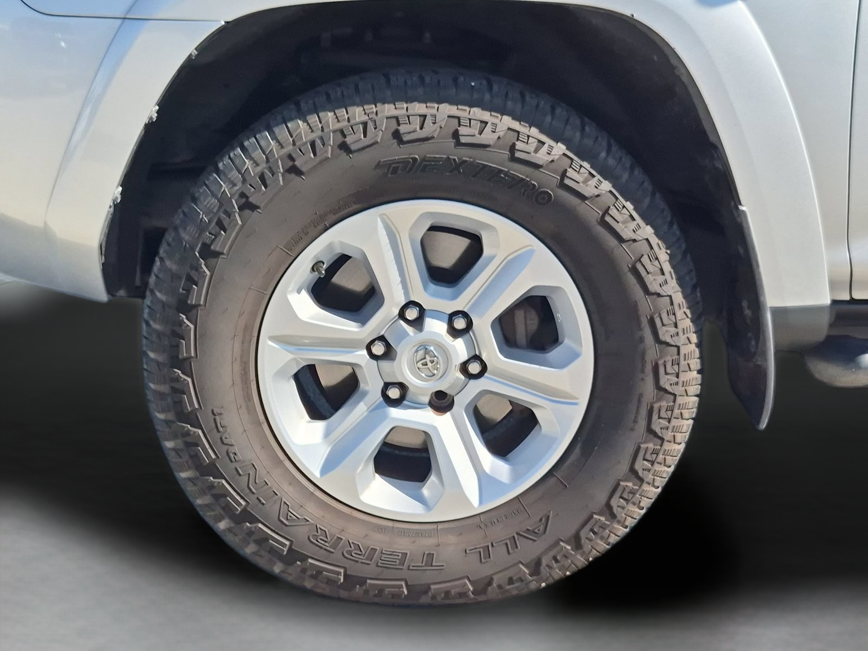 Used 2021 Toyota 4Runner SR5 AWD/4WD image 29