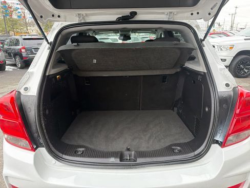 Used 2019 Chevrolet Trax LT image 11