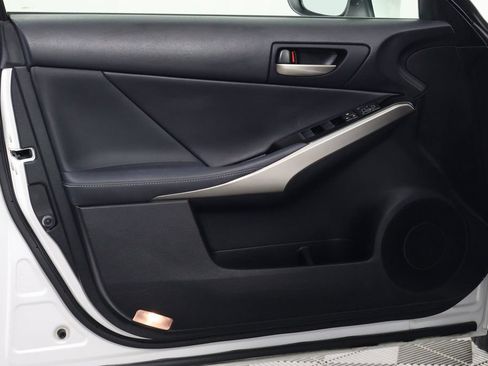 Used 2017 Lexus IS 200t RWD image 12