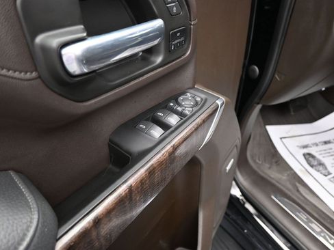 Used 2023 GMC Sierra 2500 Denali w/ Denali Ultimate Package image 10