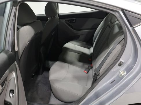Used 2016 Hyundai Elantra SE FWD image 16