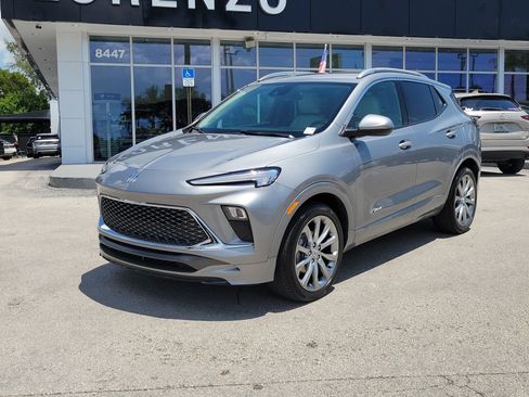 Used 2024 Buick Encore GX Avenir FWD image 1