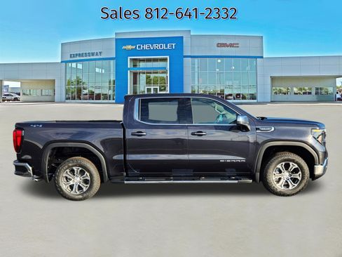 New 2026 GMC Sierra 1500 SLE image 5