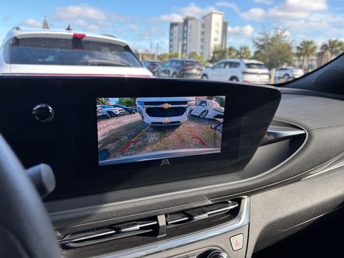 Used 2025 Buick Envista Preferred image 18