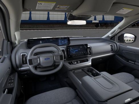 New 2026 Ford Expedition Active RWD image 9